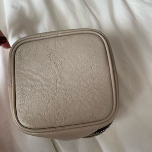 NWOT  JEWELRY BOX FOR TRAVELING